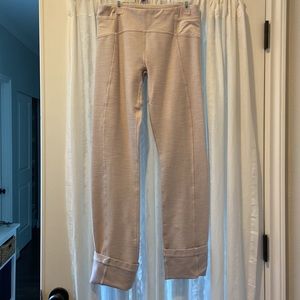 Lululemon blush workout pants